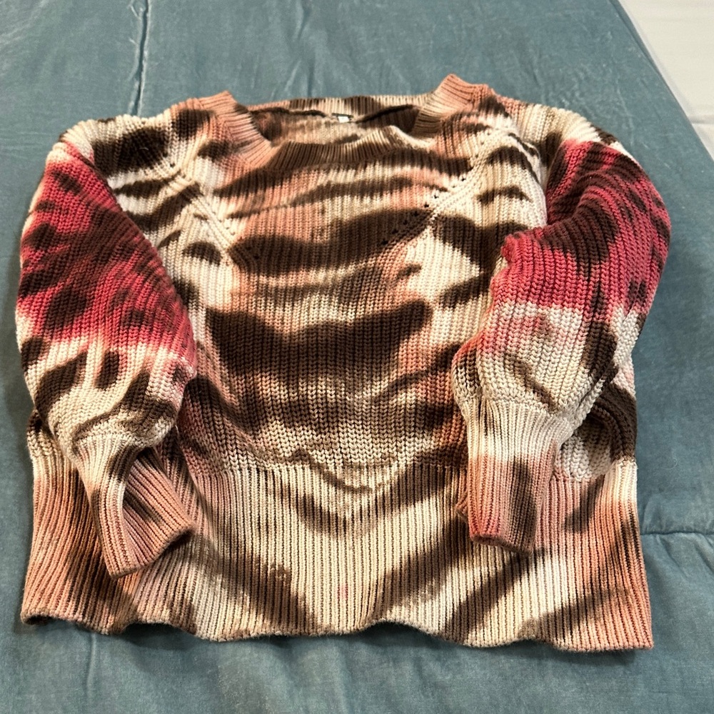 Chic Tie-Dye Women's Sweater